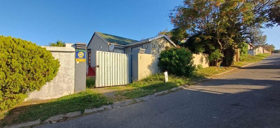 4 Bedroom Property for Sale in Southernwood Eastern Cape